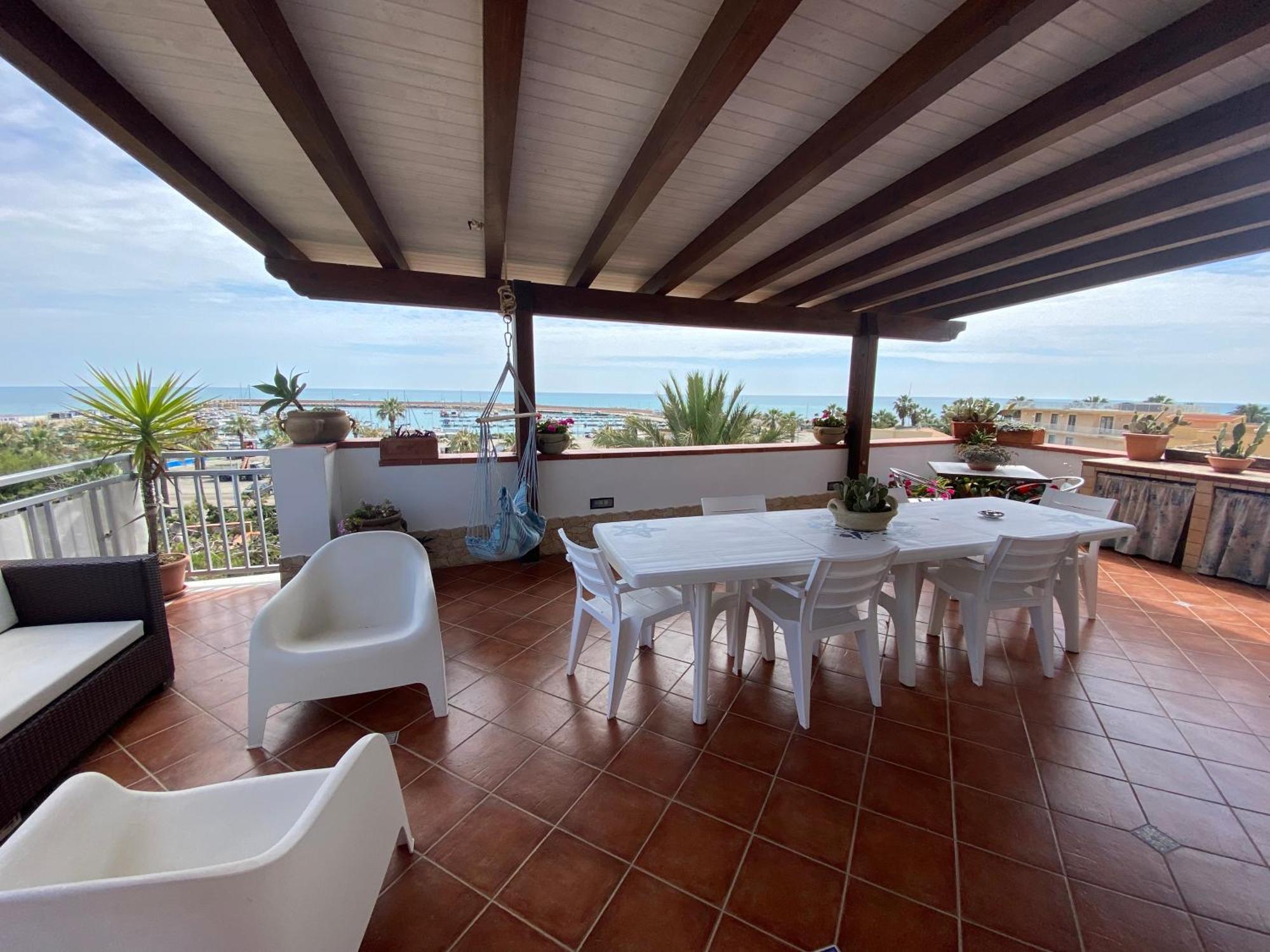 La Terrazza Di Pollon Villa San Leone Eksteriør billede